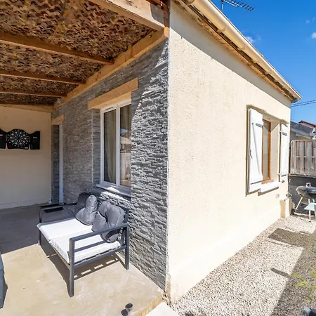 Holiday home La Petite Parenthese Jardin, Parking & Proche Gare
