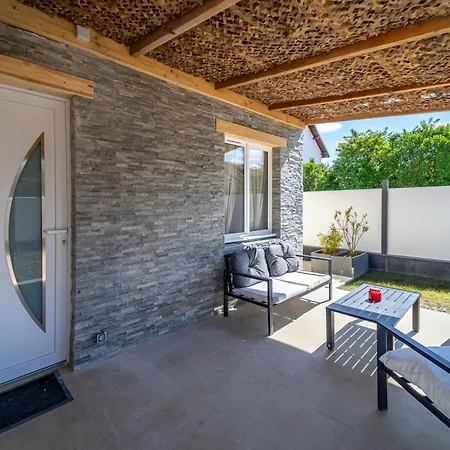 Tatil Evi La Petite Parenthese Jardin, Parking & Proche Gare *
